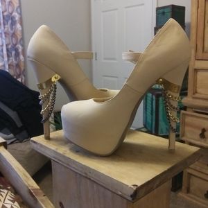 Beautiful Pumps